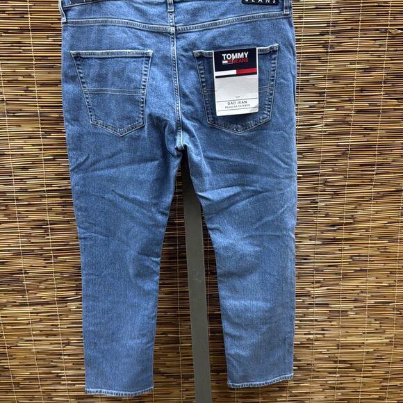 Tommy Jeans Men's Regular Tapered Dad Jeans - Denim Light Size 38 Inseam 32 - Picture 3 of 3